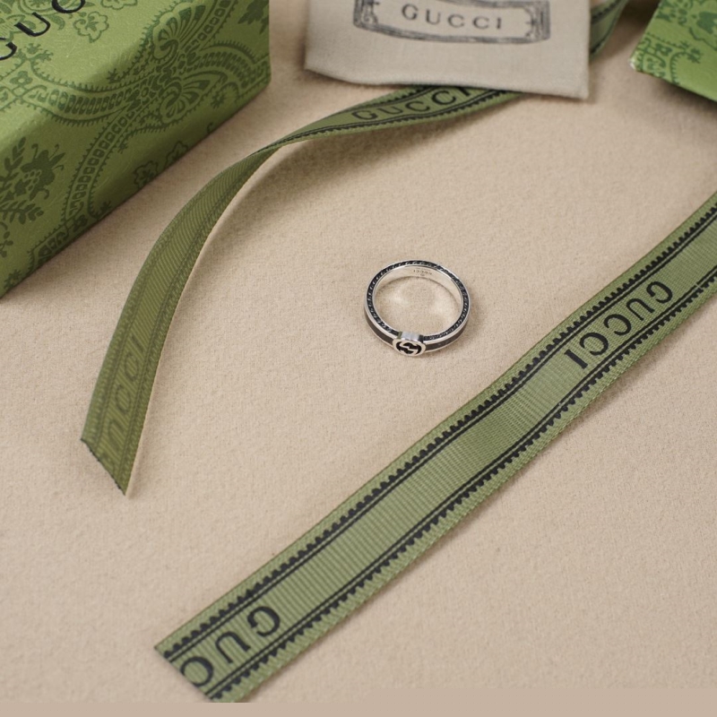 G*u*i rings